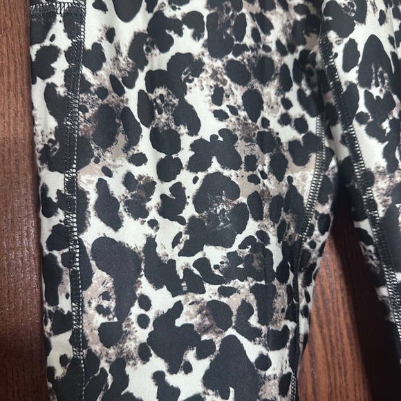 NWT - Balance Collection Leggings - Cheetah - Picture 4 of 4